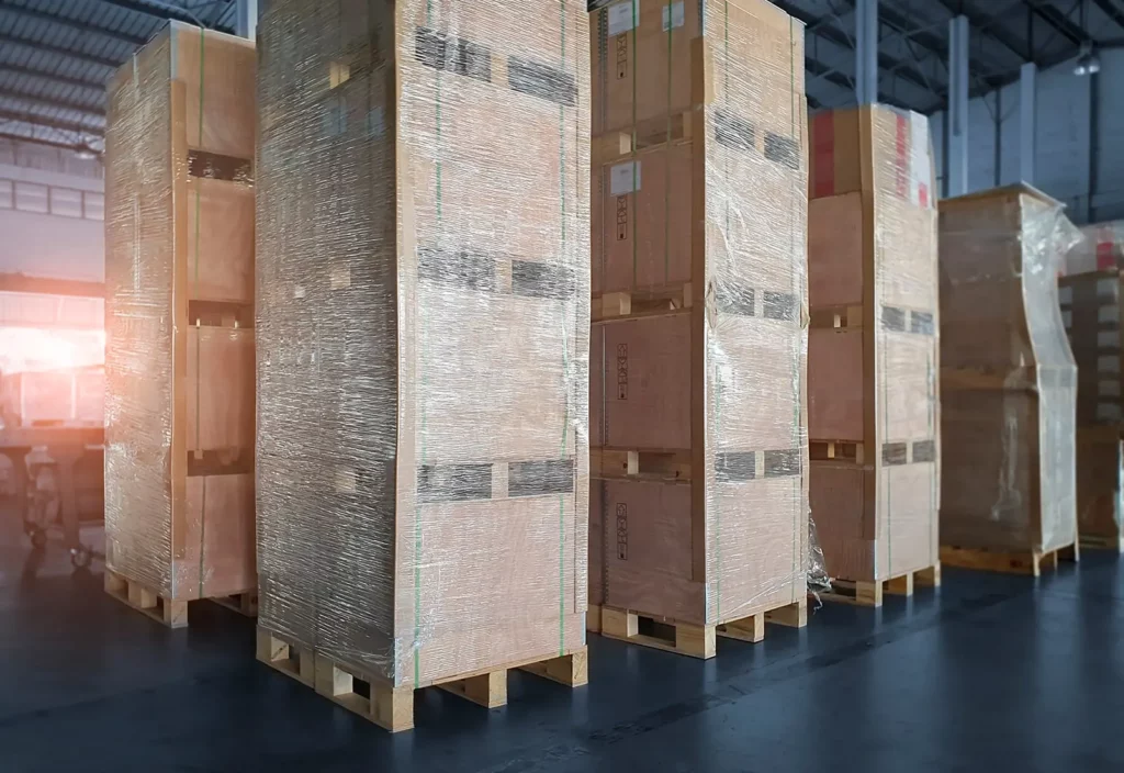 Towers of palettes with Cardboard Edge Protectors for Shipping and Storage